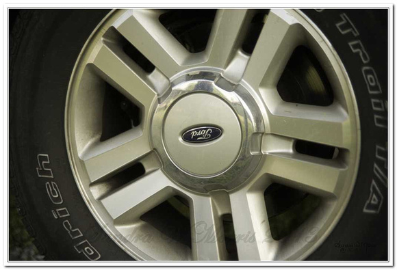 4029 Ford wheel