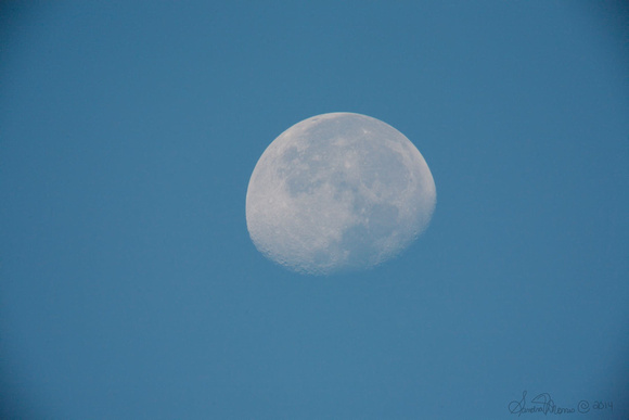 5350 moon blue sky 091214